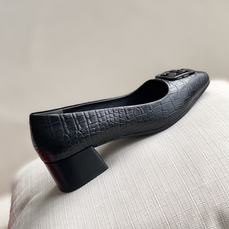 Other flat shoes